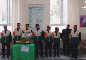 حضور خادمیاران رضوی به مناسب شهادت حضرت زهرا(س) در دبستان دخترانه استقلال شهرضا