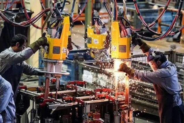 پرداخت تسهیلات بازسازی صنایع اقدام مهم و کلیدی در خط مقدم مقابله با جنگ اقتصادی است