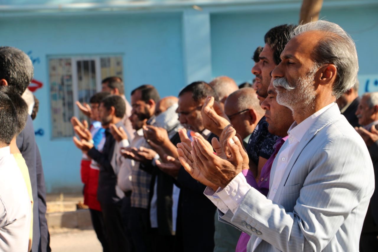 اقامه باشکوه نماز عید فطر در فهرج