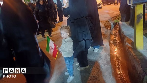 حماسه شبانه در کوهدشت با حضور پرشور مردم