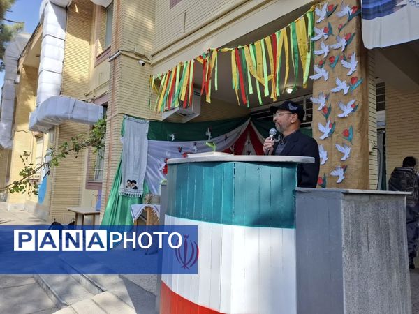 زنگ مهر در دبیرستان شاهد تقوا پیشگان ناحیه ۴ مشهد نواخته شد