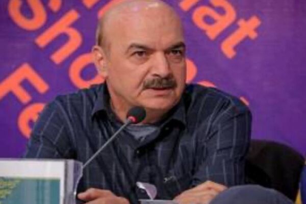 یادداشت ایرج طهماسب برای دانش‌آموزان شهید میناب