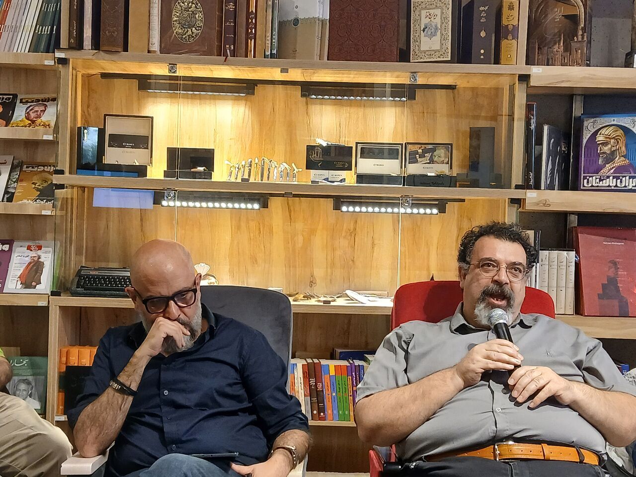 زبان فارسی نهایت تجلی ایرانی بودن است