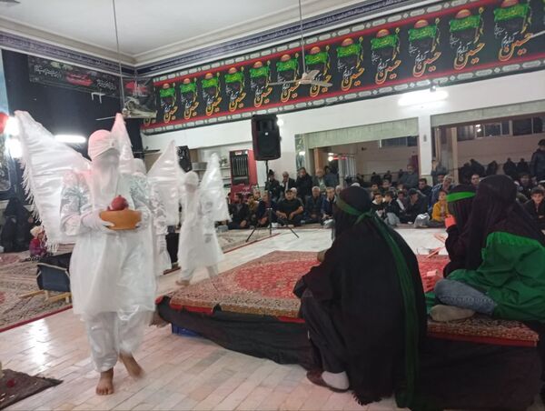 اجرای نمایش و شبیه خوانی دهه فاطمیه در تکیه ابوالفضلی روستای فدافن