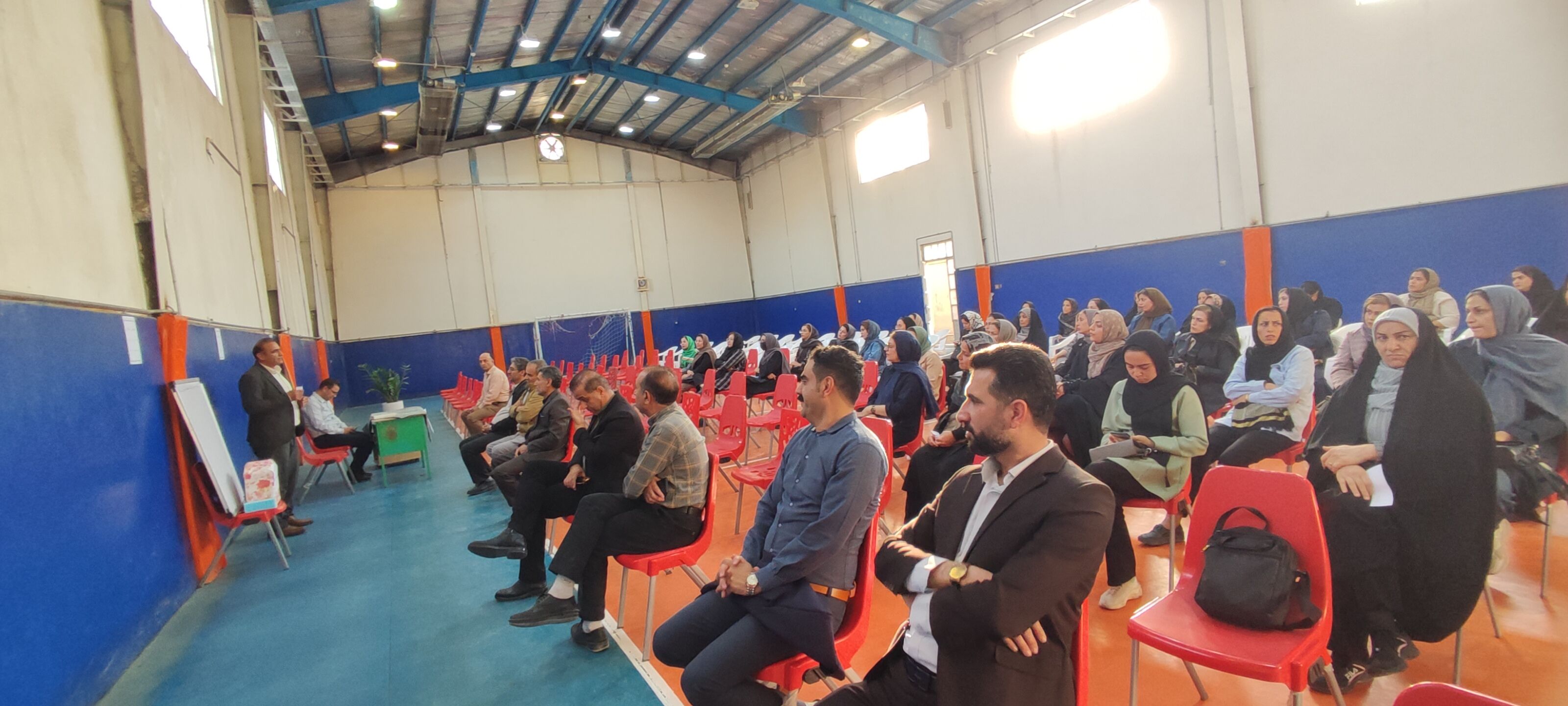 انتخابات انجمن اولیای و مربیان در مدرسه شهدای فرهنگی شهرستان شیروان