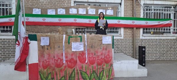 برگزاری مراسم ۱۳ ابان در دبیرستان مستوفی ۲