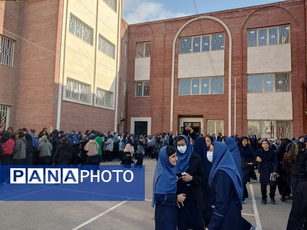 جشنواره خوارزمی «محور بازارچه» در دبیرستان دخترانه توحید