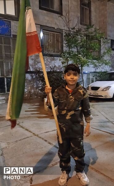 همبستگی در صف اول از راهپیمایی‌های شبانه تا پاسداشت روز معلم