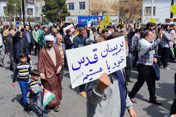حضور پرشور مردم و مسئولان رباط کریم در راهپیمایی روز قدس