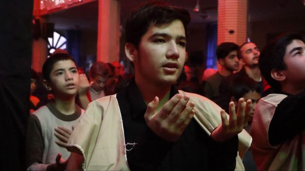 برگزاری مراسم خوانش اعمال ام‌داوود در سومین روز اعتکاف 