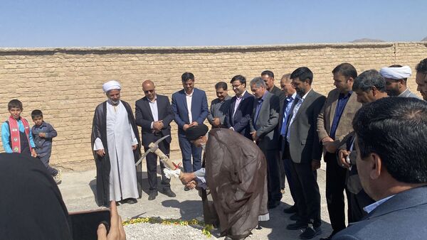 کلنگ‌زنی نمازخانه در مدرسه برکت علیاشهر 