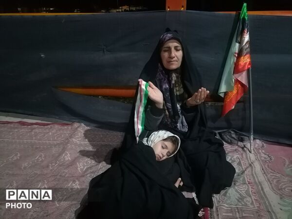 اجتماعات شبانه در حسینیه شهدای شهر بار نیشابور  