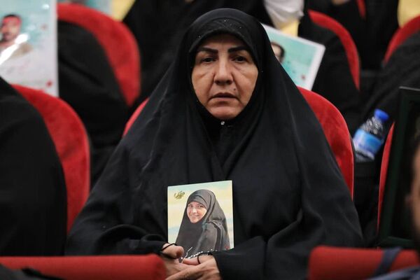 همایش تقدیر از مادران و همسران شهدا در دانشگاه قم