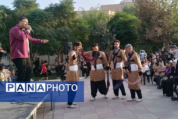 برگزاری جشن بادبادک ها و جشن خیابانی به مناسبت هفته فرهنگی ملارد 