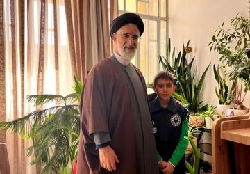 نسل امروز باید با علم و خدمت، آینده کشور را بسازد