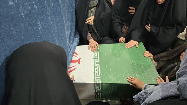 پذیرایی از مهمانی ویژه شهرستان بهاباد؛ شهید گمنام