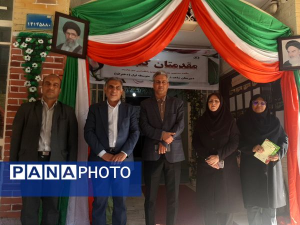 بزرگداشت هفته‌ دفاع مقدس در دبیرستان شاهد شهید حمامی