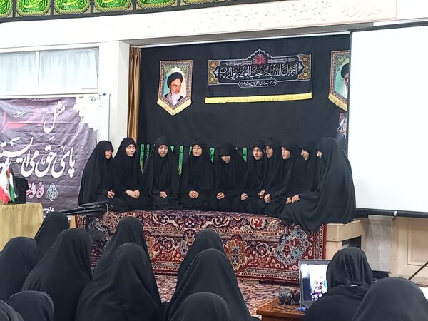 همایش ام‌المقاومه در مدرسه علمیه نرجس(س) در کاشمر