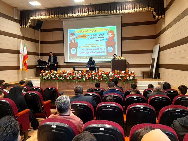 کارگاه استعدادیابی دانش‌آموزخبرنگاران پانا در کرمانشاه 