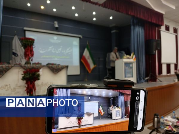 آیین تکریم و تجلیل از پژوهشگران برتر ناحیه۶