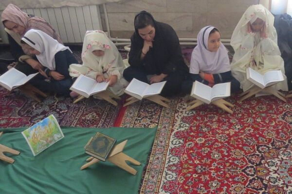 مهمانی نور در هفته قرآن و عترت