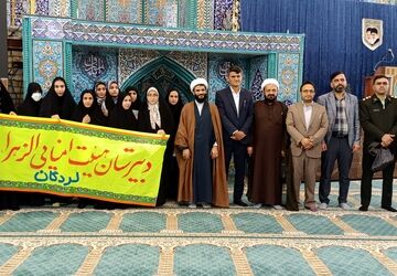از برگزاری نماز جمعه تا تجلیل از دانش‌آموزان منتخب نماز