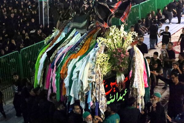 مراسم عزاداری تاسوعا، به رسم آیین‌های ۴۰۰ ساله در خور و بیابانک 