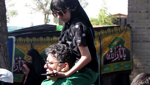حضور مردم حسینی شهرستان نیشابور در پیاده‌روی دلدادگان حسینی 