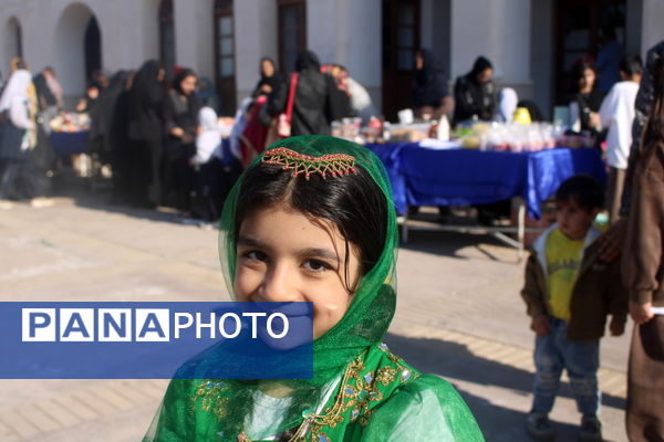 بازارچه حمایت از کسب کار دانش‌آموزان دبستان کیهان بوشهر 