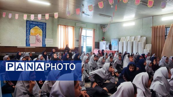 جلسه گفتمان دینی در دبستان شهید رجبی ۲ ناحیه شش مشهد 