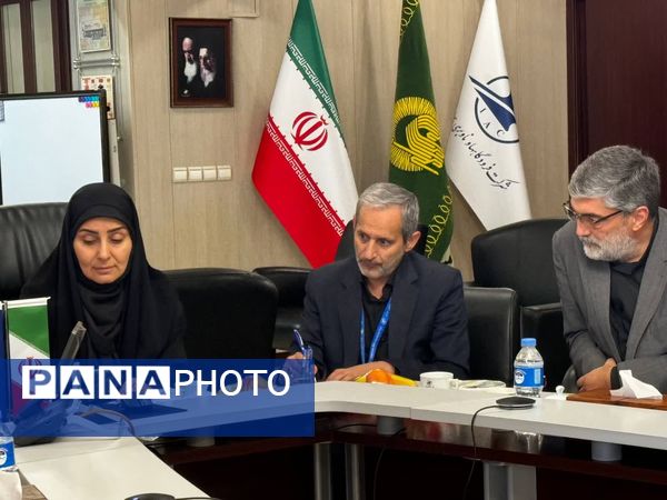 بازدید وزیر راه و شهرسازی از روند خدمات‌رسانی زائران در ایام پایانی دهه صفر