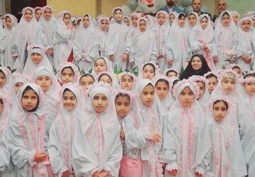 جشن تکلیف دانش‌آموزان پایه سوم مدرسه شهدا