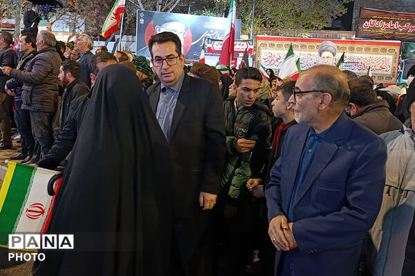  حضور فرهنگیان و دانش‌آموزان به‌مناسبت 12 فروردین ماه روز جمهوری اسلامی ایران 