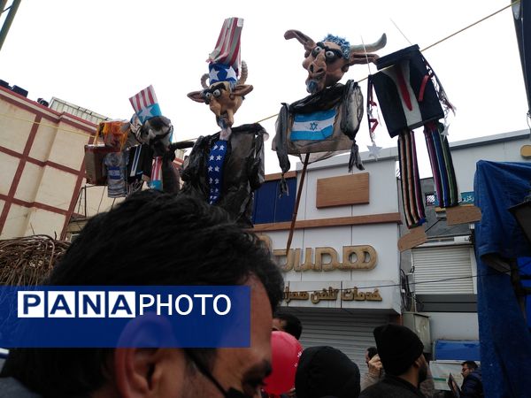 همگام با هم؛ مردم و دانش‌آموزان، شکوه جاودانه ۲۲ بهمن را فریاد می‌زنند