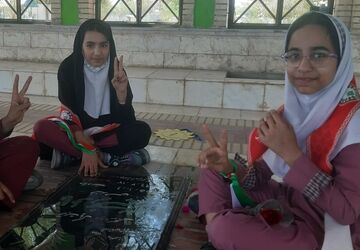 عهد و پیمان دانش‌‌آموزان تشکیلاتی میناب با آرمان‌‌‌های انقلاب و شهدا 