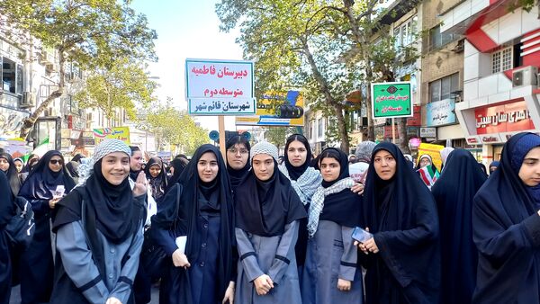 راهپیمایی ۱۳ آبان در قائمشهر