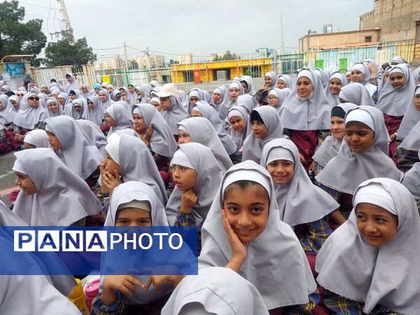 عطر رضوی در مدارس پیشوا؛ از تجلیل دانش‌آموزان تا جشن‌های شادی
