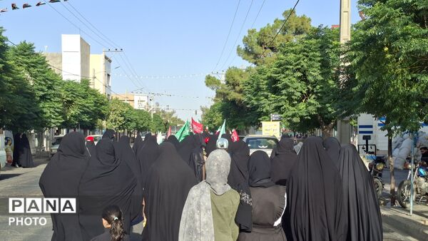 از مزار شهدای گمنام تا مزار کاریزک؛ قدم‌های جاماندگان رشتخوار در مسیر عشق حسینی