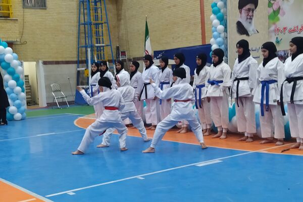 آیین نمادین افتتاحیه فعالیت‌های تابستانی دانش‌آموزان کردستانی