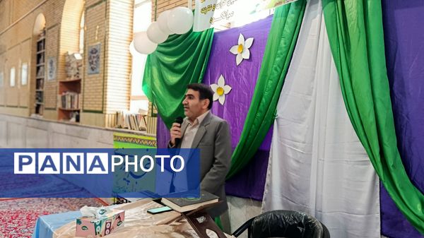 اجتماع امام زمانی‌ها در حسینیه‌ دهکهنه منطقه میانکوه 