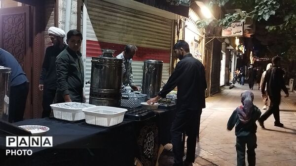 چایخانه حوزه علمیه گلشن در شب صد و پنجاه سوم 