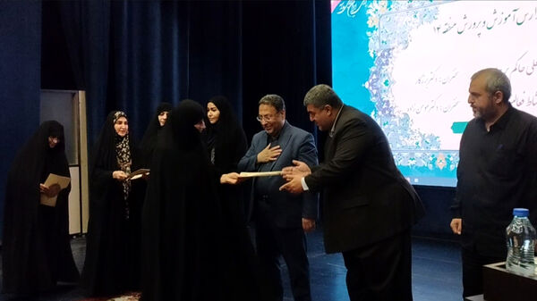 برگزاری جلسه مدیران مدارس منطقه ۱۴ 