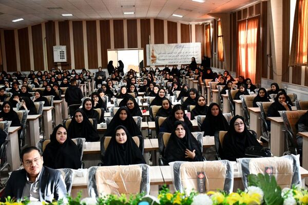 مراسم تجلیل از مدیران و رتبه‌های برتر کنکور ۱۴۰۴ در شهرستان مه‌ولات