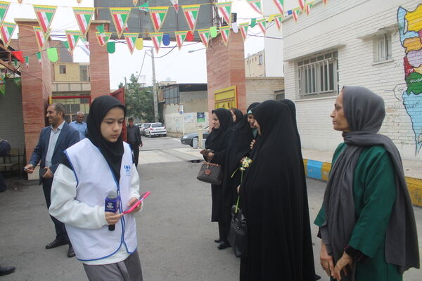 جشن گلریزان در دبستان شهدای بسیج بوشهر