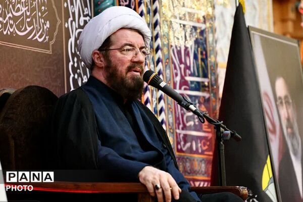 اجتماع عاشقان و زائران حضرت سید الکریم (ع) در شب رحلت آن حضرت 