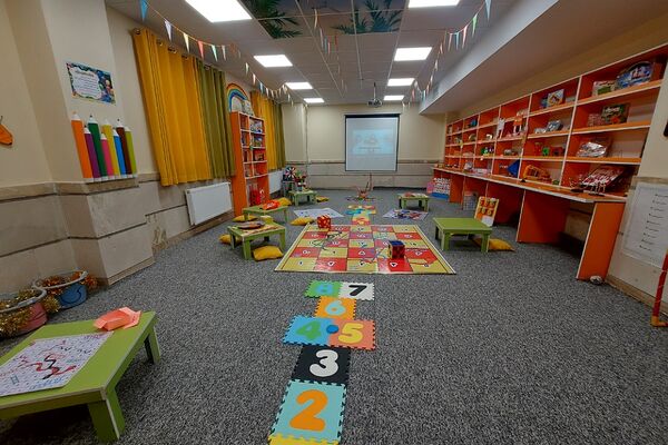 افتتاحیه اتاق بازی و یادگیری دبستان دخترانه مهرنگار باقرشهر 