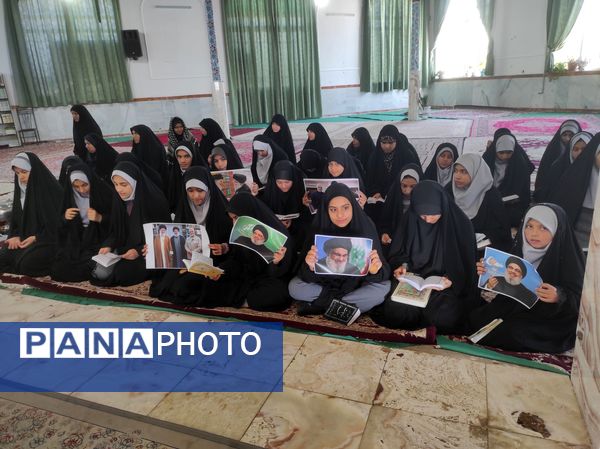 حضور دانش‌آموزان مدرسه تخصصی حفظ قرآن کوثر در امامزاده سیدمحمد (ع) در کاشمر