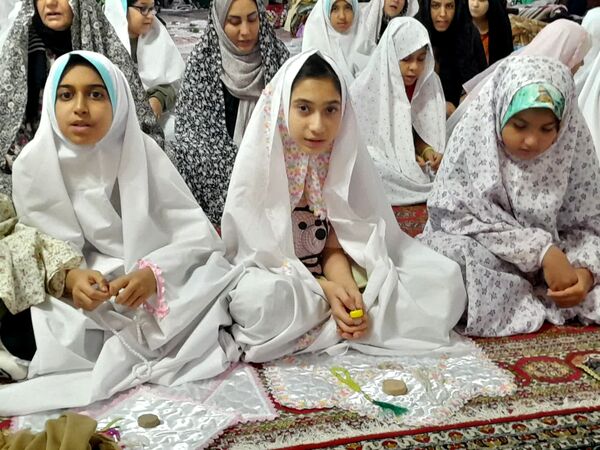 برگزاری مراسم معنوی اعتکاف مادر و دختری در مسجد امام حسن(ع) گالیکش