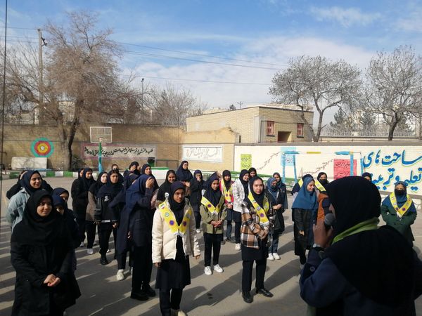اجرای طرح همنوا در دبیرستان دخترانه نوید ناحیه پنج مشهد