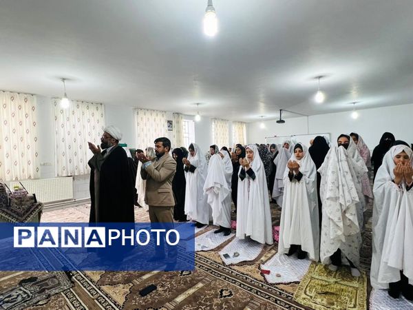 آیین تجلیل از برگزیدگان مسابقات قرآنی، فرهنگی و هنری در خاتم